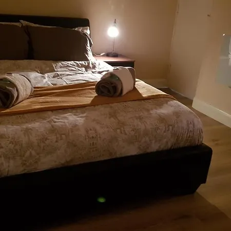 Apartment Tuii Appart, Flat 1 Dewsbury Road *