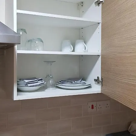 Tuii Appart, Flat 1 Dewsbury Road *