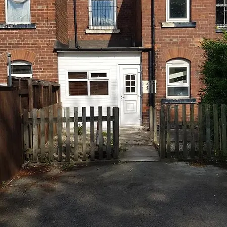 Tuii Appart, Flat 1 Dewsbury Road